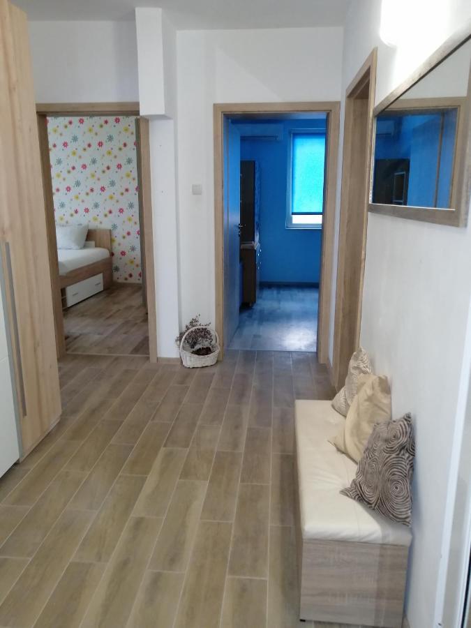 Yanakiev's central apartment Burgas Bagian luar foto